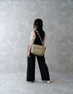 Vanguard VEO Metro 4-Liter Camera and Everyday Shoulder Bag - Beige